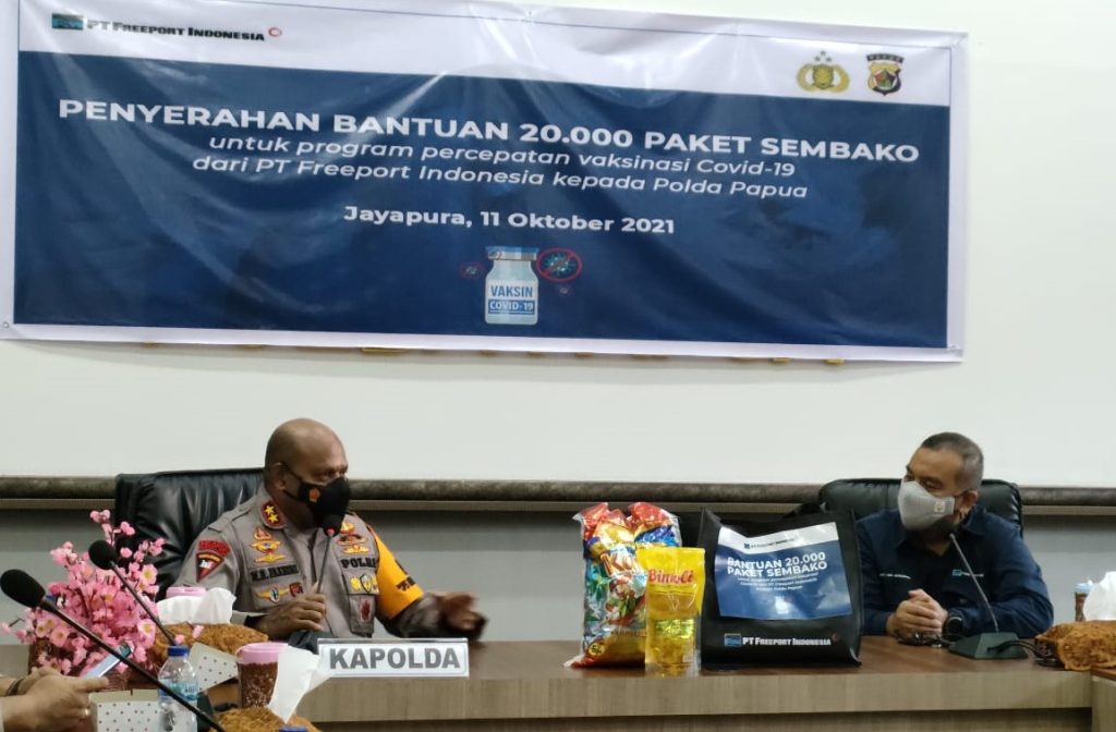 PT Freeport Indonesia Serahkan Bantuan 20.000 Paket Sembako